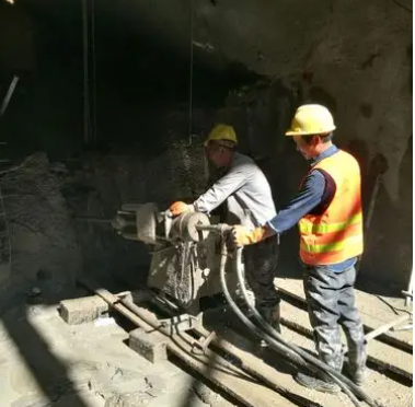 精河水下抗分散灌浆料特点 水下不分散注浆料介绍